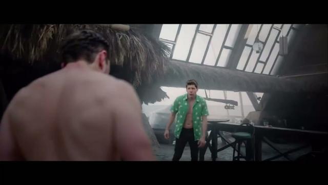 真人肉搏！网友用AI打造马斯克大战奥特曼短片