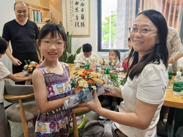 图书+美景+咖啡=东凤诗意新地标！逸舟香山书房邀你解锁“书”适生活