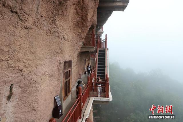 台青烟雨相约天水麦积山 对话千年石窟悟匠心