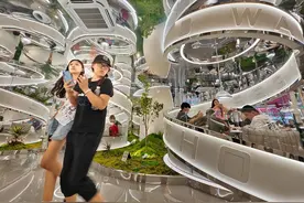 【钱眼2024】上海网红餐厅：3号仓库图片