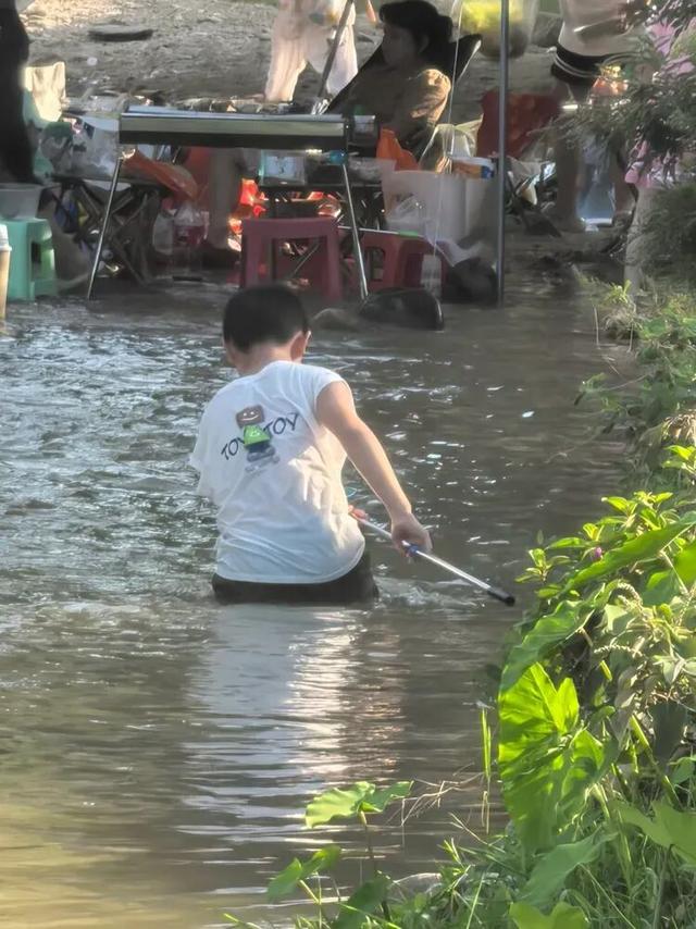 翔安北部惊现亲子游圣地！溪上帐篷正在流行！