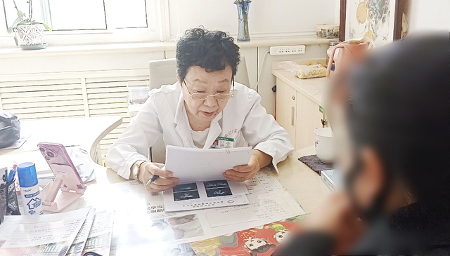 生育难题困扰多年，闫女士遇良医圆育儿梦