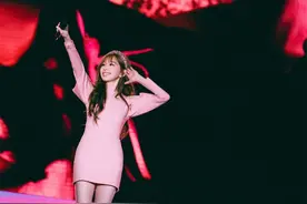 王心凌巡演深圳站《感情用事》首唱引全场动情图片