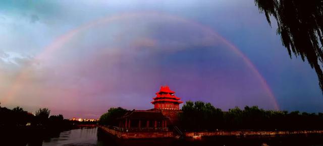 超多美图刷爆朋友圈！北京雨后出现壮美双彩虹奇观
