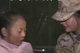 “我等你，拉钩！” 藏族女孩和武警姐姐的约定超暖的❤️图片