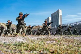 开练！武警新兵刺杀训练杀气十足图片