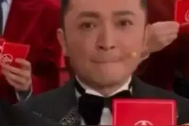 小尼的牌终于对上啦！撒贝宁的表情亮了图片