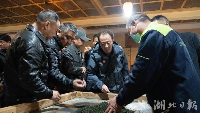 “阅长江·道中华”2025年中华民族共有精神家园建设主题文化活动走进恩施玉露博物馆