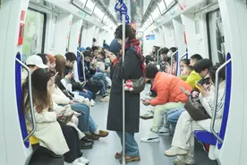 贵阳地铁线网单日客流首次突破100万！图片