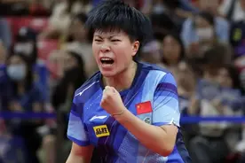 王艺迪力擒伊藤美诚国乒包揽亚锦赛女单四强图片