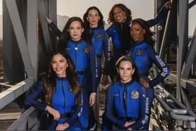 62年来首次！6名女性完成“太空游”，背后是他们的较量？图片