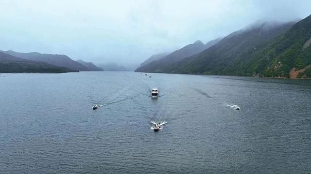 乘着高铁游白山 | “百区百景”打卡攻略之龙山湖景区
