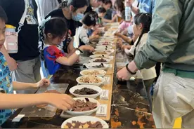 共赴进博“甜蜜之约”，杨浦这家巧克力工厂上新图片