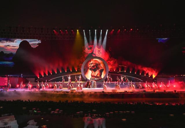 86分钟纵览长江三峡古今风华——第十六届中国长江三峡国际旅游节文化惠民演出侧记