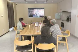 高温下 高龄独居老人如何安度 上海各个社区动员各方力量图片