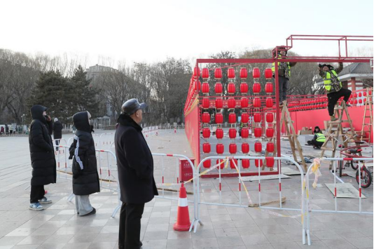 抢先看！马年迎春灯会布展正酣