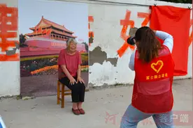有爱月更圆！“康康”中秋送温暖，基层群众好喜欢图片