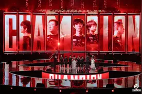 成都AG超玩会夺得2024王者荣耀职业联赛夏季赛冠军图片