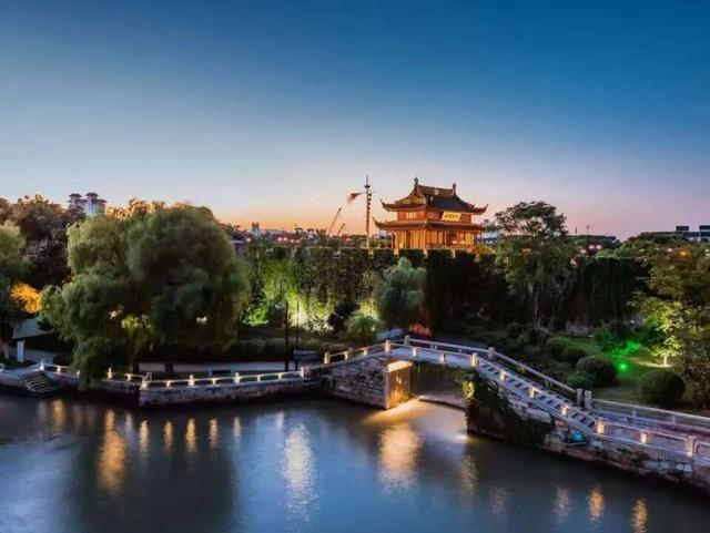 ️阳澄湖挤爆？这个核心产蟹区才真香！蟹宴限时6折！客房3折特惠！送免费住宿惊喜