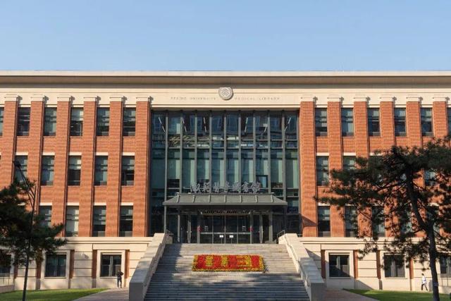 藏不住了！攒了整个秋天的北医美景，立冬前全部分享！