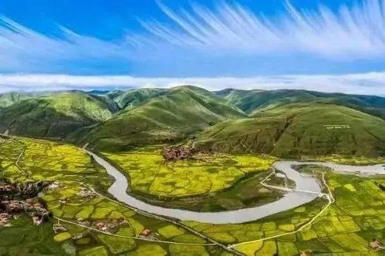 来甘孜南北川越线，超前点播初秋美景！