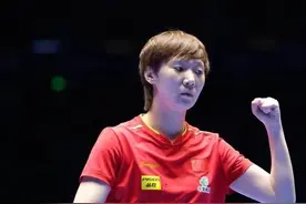 王曼昱首夺亚洲杯冠军图片