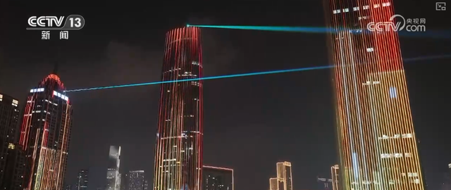 绝美灯光秀点亮上合国家文化交流“城市会客厅” 彰显中华传统文化与现代科技之美
