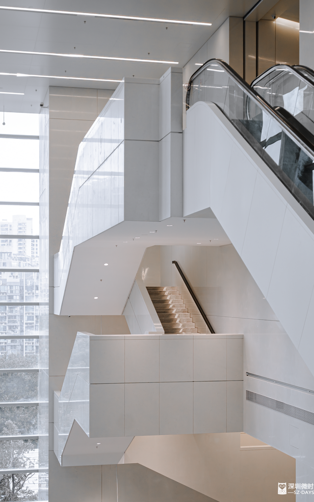 实拍揭秘！9层「垂直文化聚落」，福田新地标