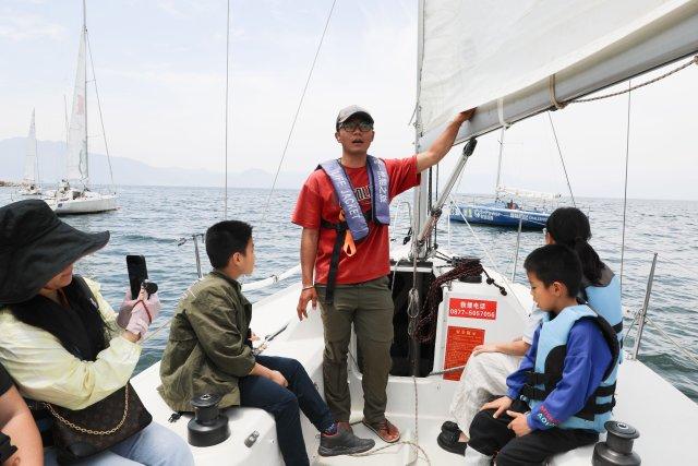 抚仙湖畔体育旅居热，户外运动激活“夏日经济”