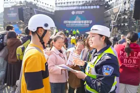 凯里公安交警：持续开展大交通安全宣传图片