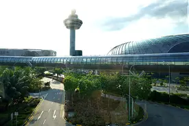 印度一航班受炸弹威胁，新加坡战机紧急升空护送！啥情况？图片