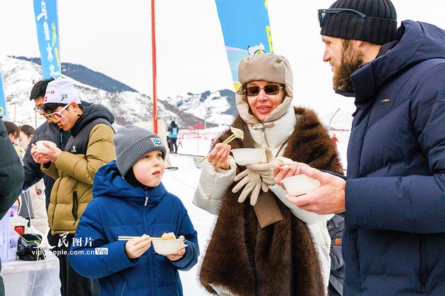 冰雪活动精彩纷呈