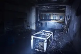 电蚊拍充电发生短路引发火灾！驱蚊产品这样使用更安全图片