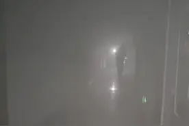 深夜突发！一队长沙特警猛敲整层楼房门！图片