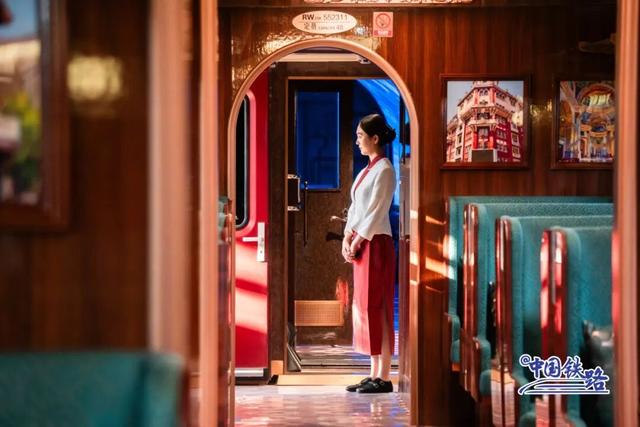 首次载客运行！12306可购票！旅客：上车像穿越，想不想体验一下？