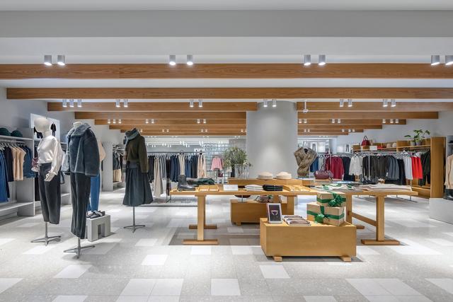 巴黎世家发布新创意总监首支广告，GARCON BY GARCON首开线下店｜是日美好事物