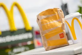 麦当劳给过期食材换标签续命？官方回应：已进行调查取证图片