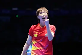 乒乓球亚洲杯：王曼昱胜孙颖莎 女单夺冠图片