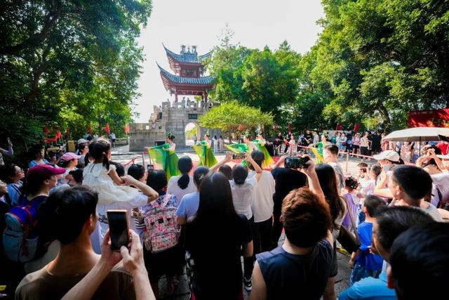 好戏轮番上台，鼓山寻福太火爆！