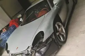 18年车龄破旧保时捷拍出2007万图片