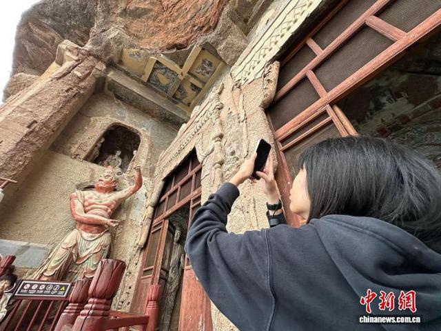台青烟雨相约天水麦积山 对话千年石窟悟匠心
