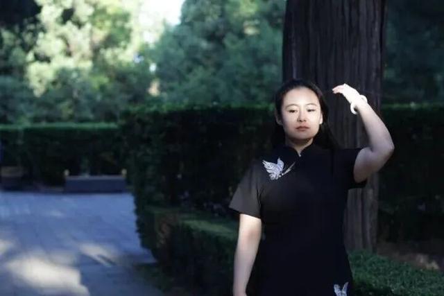 段睿：绝不只是贤良淑德的蔡磊妻子