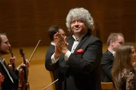 今晚19:30，“大熊猫”洛伦茨与朋友们云端奏响浪漫四季图片