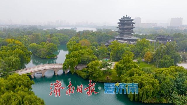 一年四季 泉在济南丨一方广场，十分活力：大明湖东南角成市民健身“打卡地”