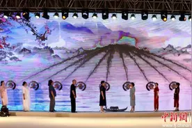 福建宁德：弘扬旗袍文化 传递展示女性独特魅力图片