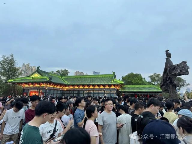 十二时辰，爱上南昌