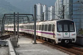 助力“深马”！深圳地铁部分线路提早运营图片