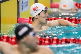 快了0.01秒！孙佳俊2天3次打破纪录，赛后回应亮了！张雨霏夺两金，“太开心”！图片