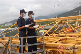 强化保障作用 孟定海关助力滚弄大桥援建项目物资高效通关图片