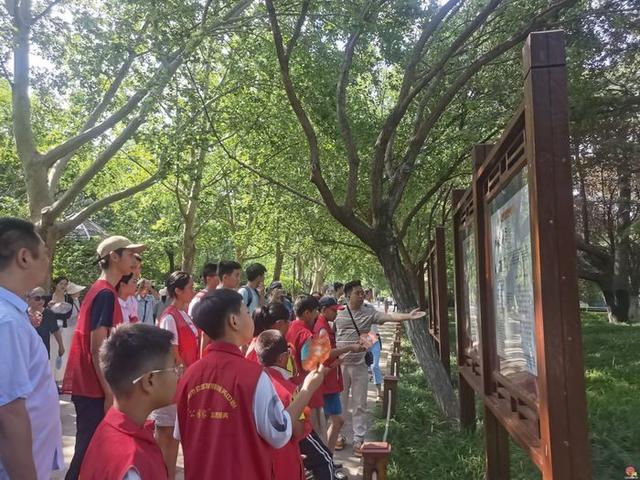 “泉”在济南过暑假丨“一城山色登山打卡”邀您清凉登山
